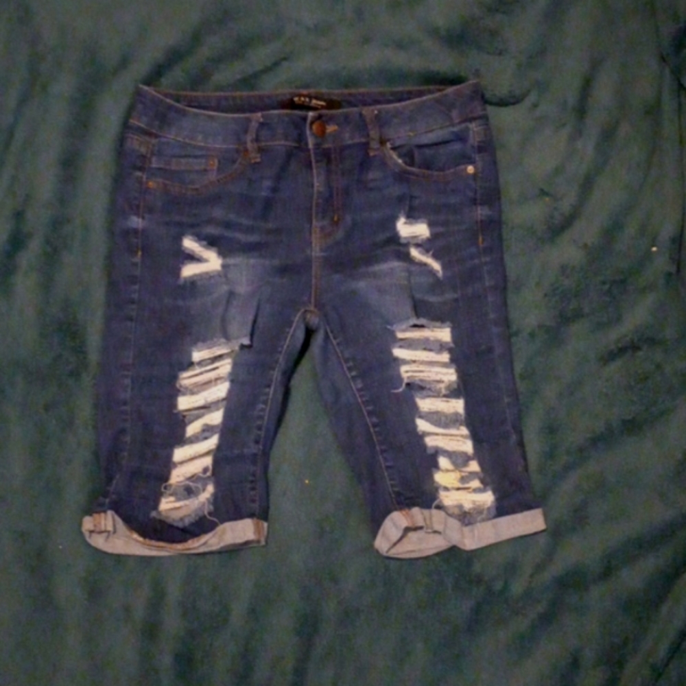 frayed denim shorts